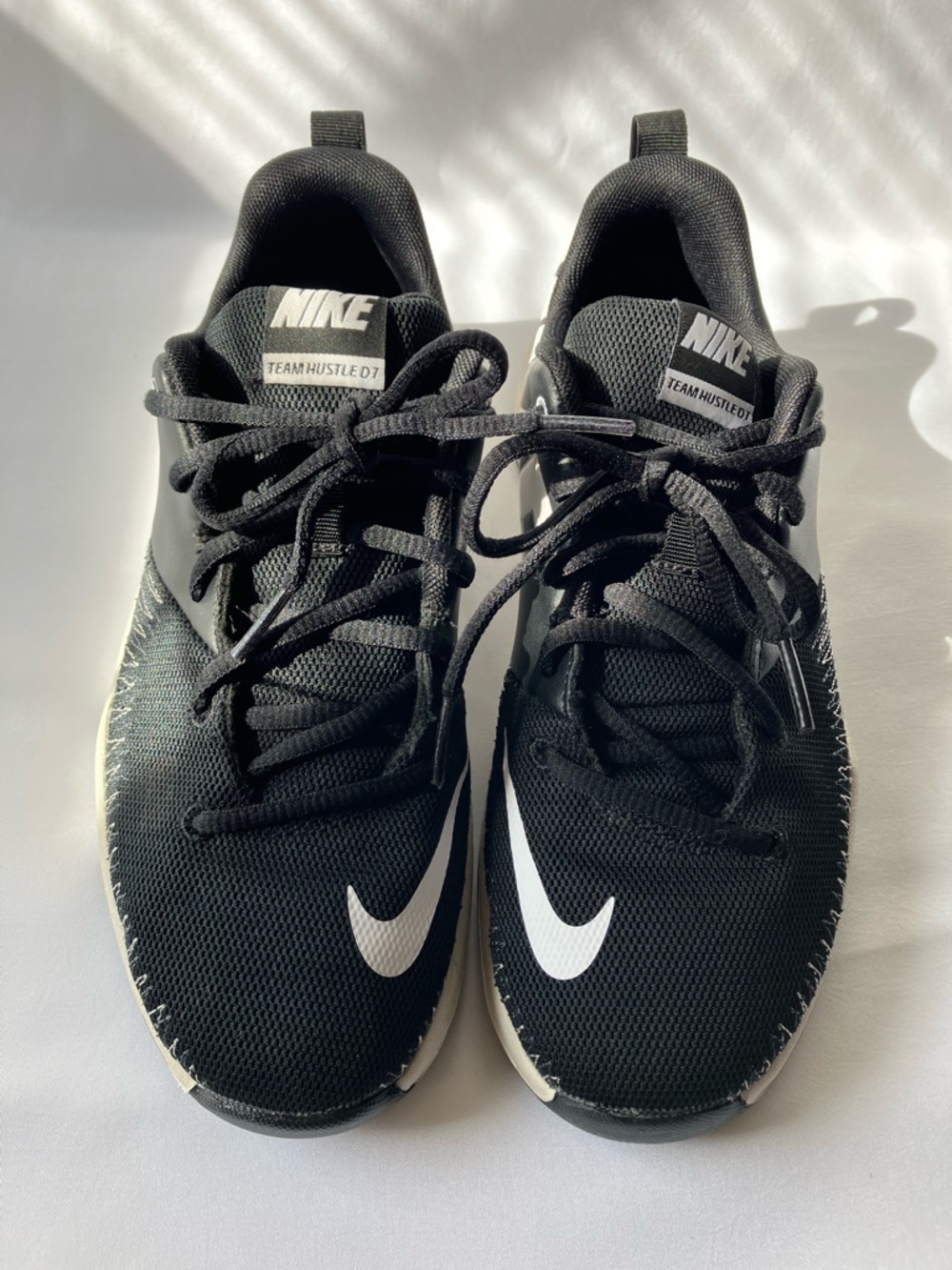 Nike Team Hustle D7 Low (GS)